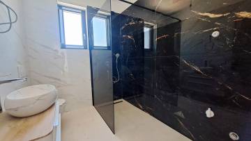 Badezimmer 2